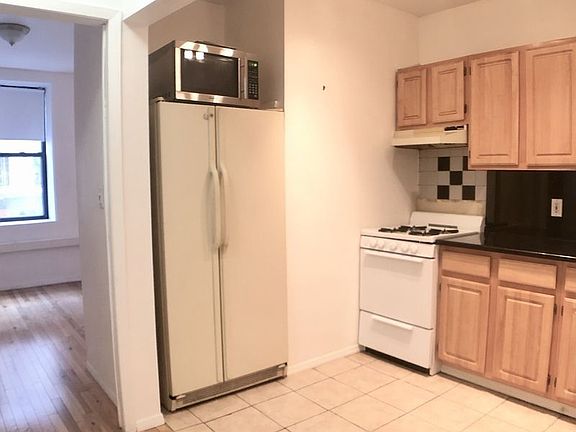 5th image of 189 Orchard St APT 2S