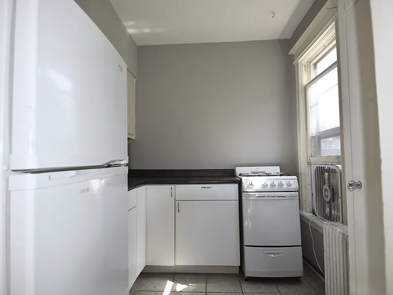 216 W Gilman St #3 — Photo 11