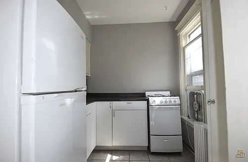 216 W Gilman St #6 Photo 1