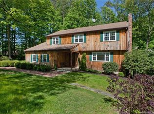 1 Old Barge Rd, Simsbury, CT 06070