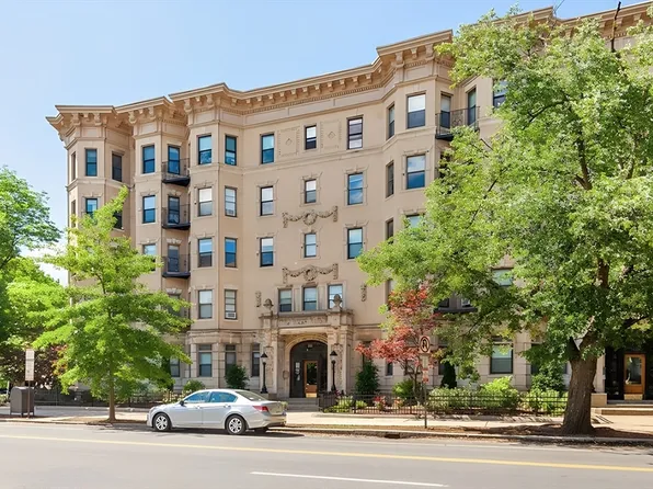 1111 Boylston St APT 48, Boston, MA 02215