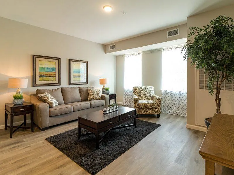 Fairway Flats — Photo 2