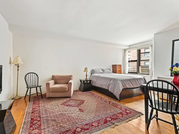 60 E 9th St #323, New York, NY 10003