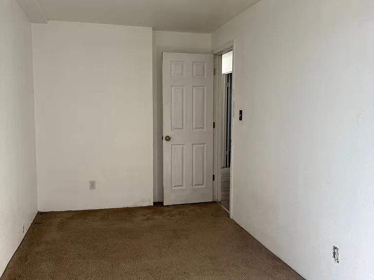 660 Thistle Dr — Photo 23