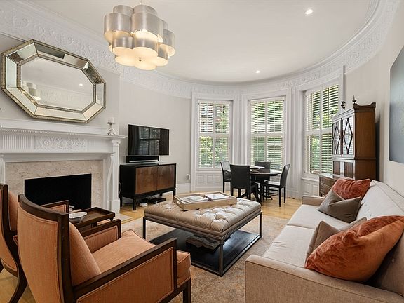 3rd image of 395 Marlborough St #3