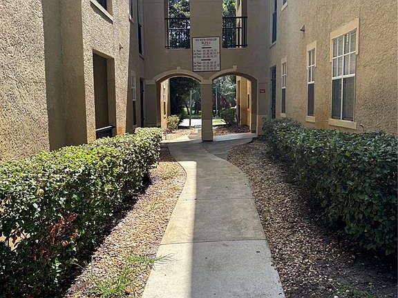 4th image of 103 VISTA VERDI CIRCLE #229
