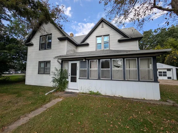 306 3rd St S, Princeton, MN 55371