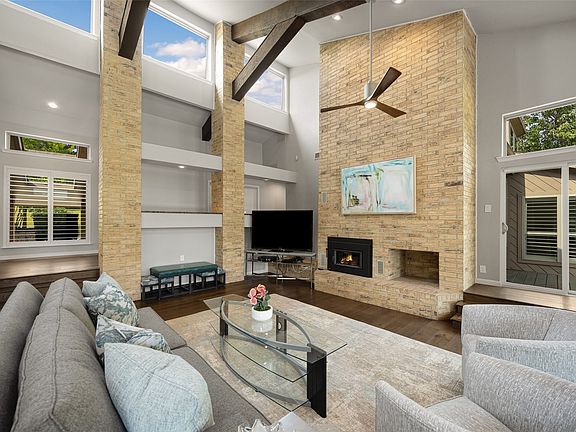 4th image of 1075 Christian Ln