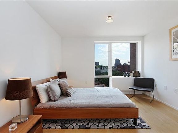 3rd image of 2280 8th Ave APT 8I