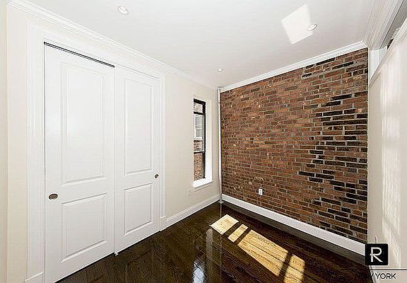 5th image of 210 E 95th St APT 4B