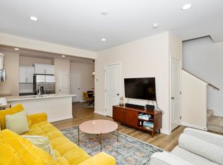 1203 S 91st St, West Des Moines, IA 50266