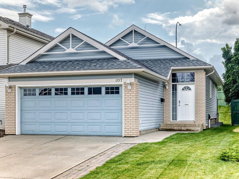 1st image of 107 Chestermere Cres