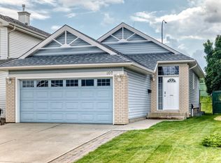 107 Chestermere Cres, Strathcona County, AB T8H 2W6