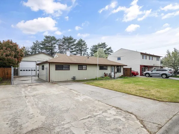 389 Cottonwood Dr, Richland, WA 99352