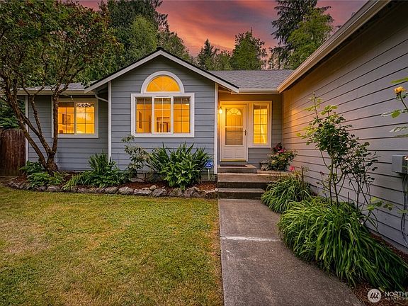 3rd image of 15515 88TH Drive NW