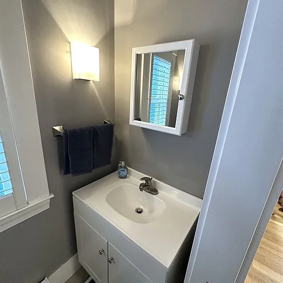 315 Windsor St #315 — Photo 16