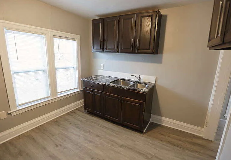 1403 Turner Ave NW #2 — Photo 3