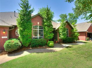 5213 Deerhurst Dr, Norman, OK 73072