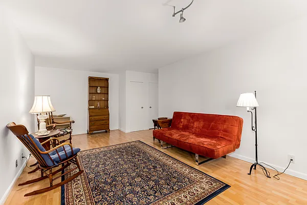 Sold by Compass | media 16