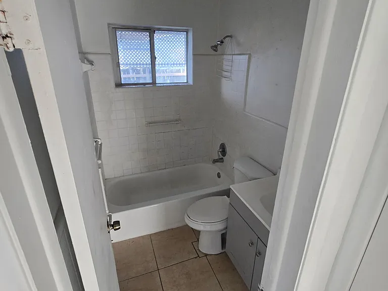 5900 Garfield St #E — Photo 5