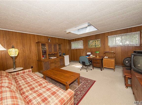 5th image of 1981 Salisbury Park Dr