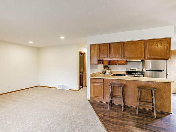 3rd image of 312 Cedar Ln