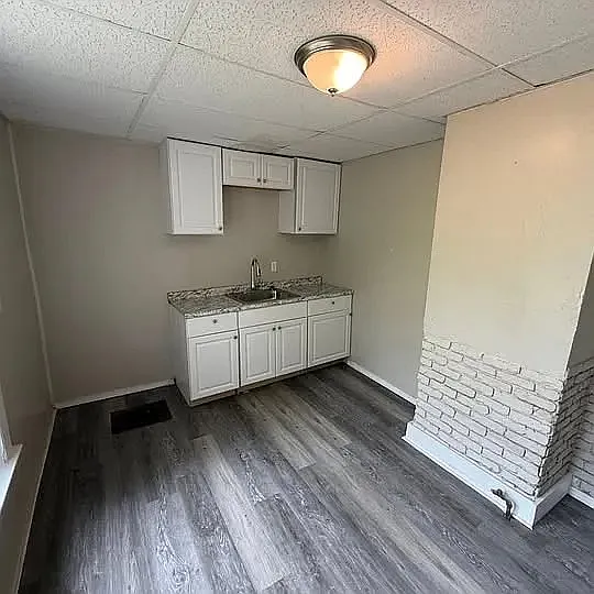 2 bed, 1729 sqft, $900 — Photo 4