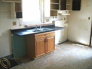5th image of 8260 Continental Ave