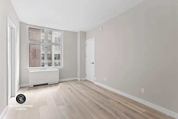 Rented by Coldwell Banker Warburg | media 13