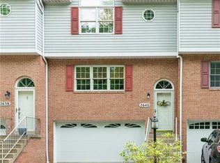 2640 Birchwood Ln, Oakdale, PA 15071