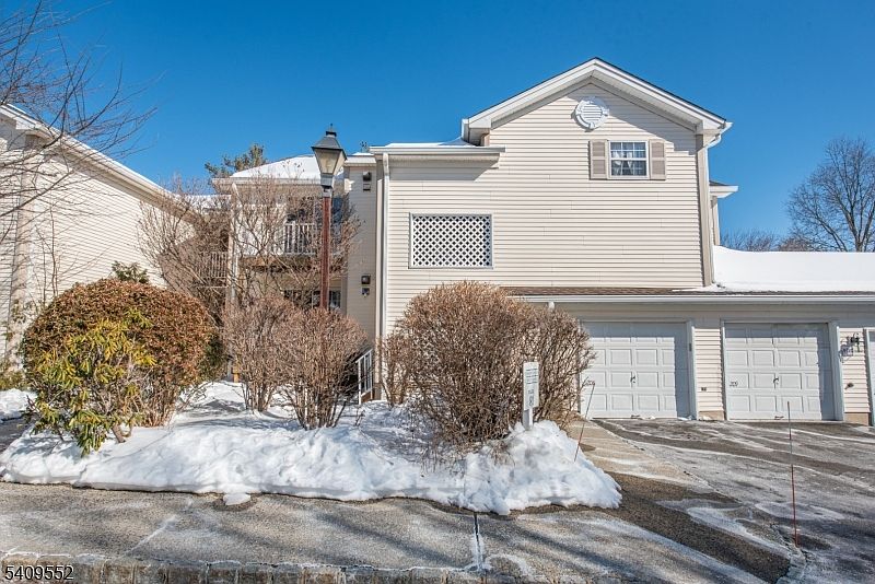 1st image of 206 Potomac Dr