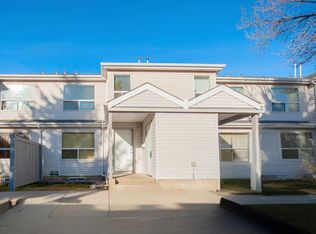 603 Youville Dr E #79, Edmonton, AB T6L7E7