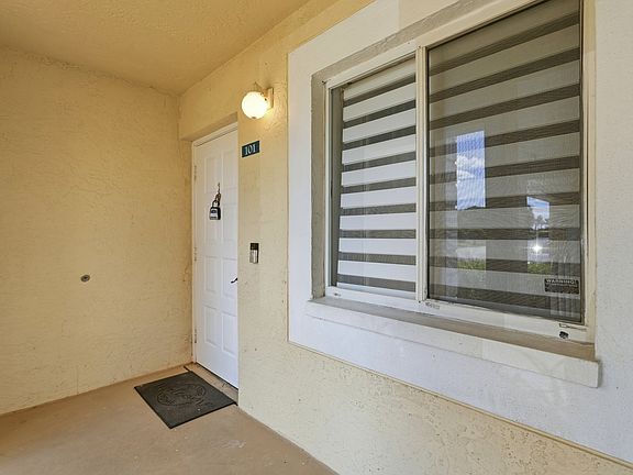 3rd image of 7785 Esmeralda Way #1