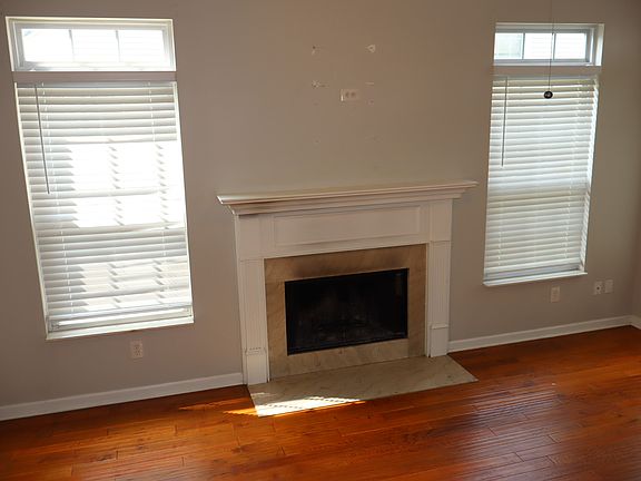 3rd image of 416 Vailview Dr