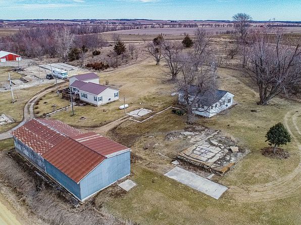 3962 200th Ave, Anamosa, IA 52205