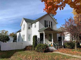 412 S 7th St, Escanaba, MI 49829