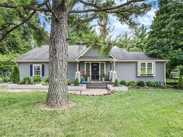 2555 E 129th St, Kansas City, MO 64146