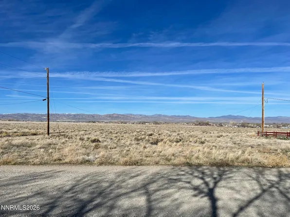 17 Overland Ln, Yerington, NV 89447