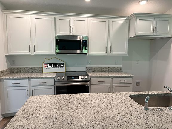 5th image of 2290 San Filippo Dr SE