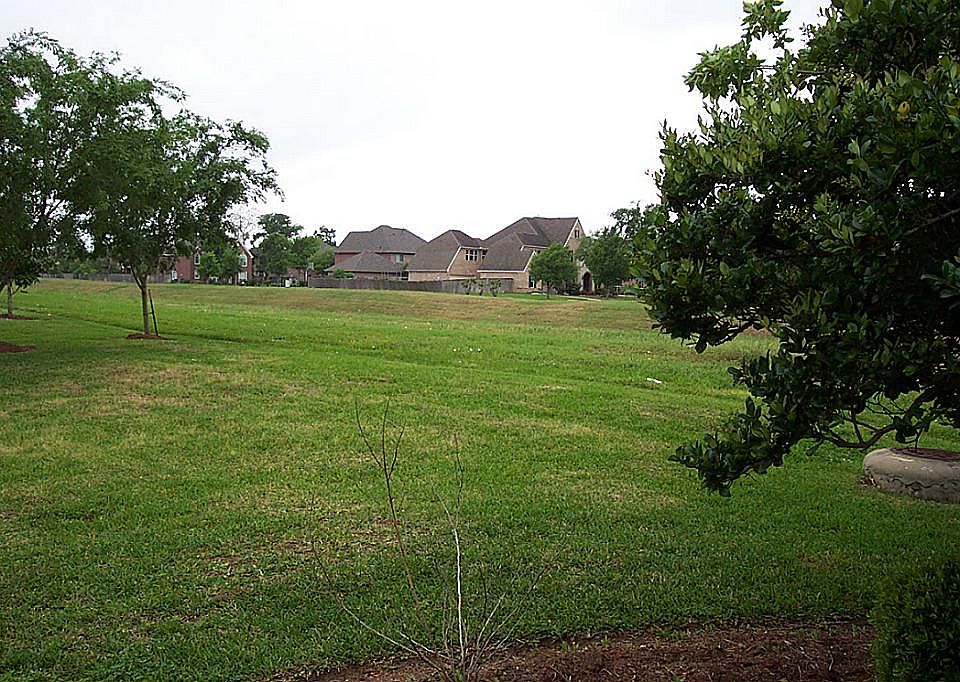 The house is located on this greenbelt.