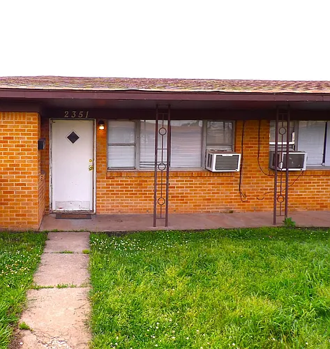 2351 NW Bell Ave Photo 1