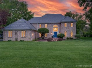676 Old Westbury Rd, Crystal Lake, IL 60012