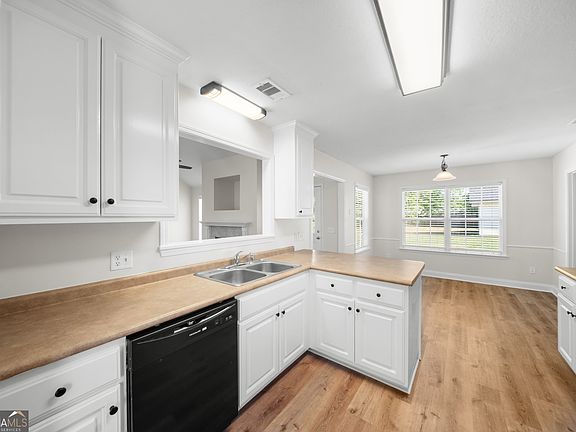 5th image of 1237 Brooklet South Dr