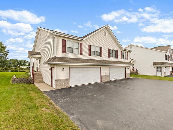 2nd image of 207 Nicholson AVENUE
