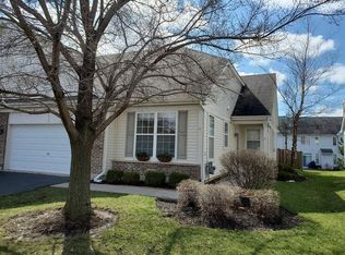 8222 Tremont Ln, Joliet, IL 60431