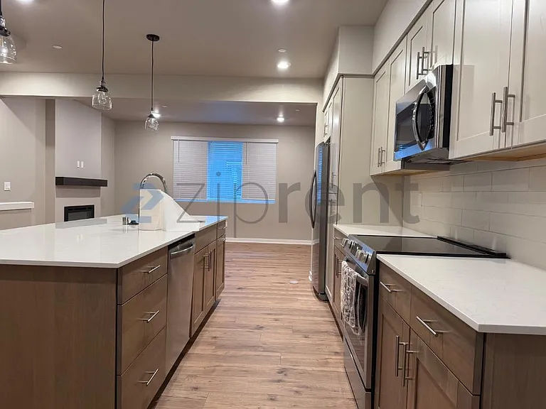 13707 Manor Way #F6 — Photo 9
