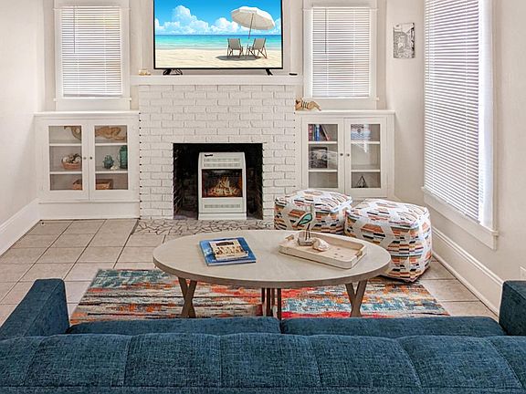 3rd image of 104 S Peninsula Ave APT 2