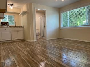 5890 Kelvin Ave, Woodland Hills, CA 91367