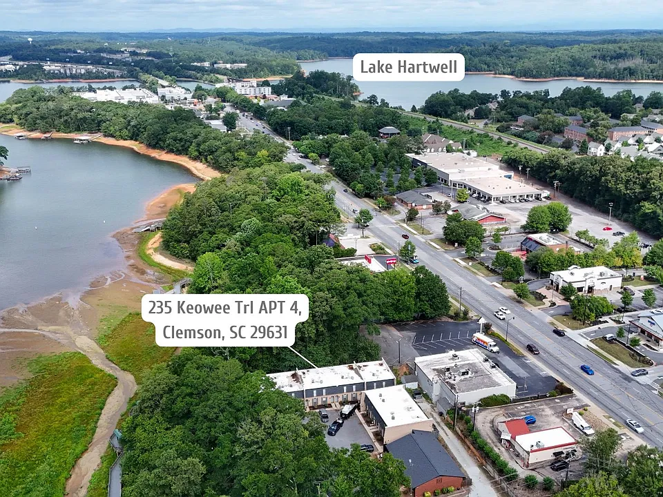 235 Keowee Trl