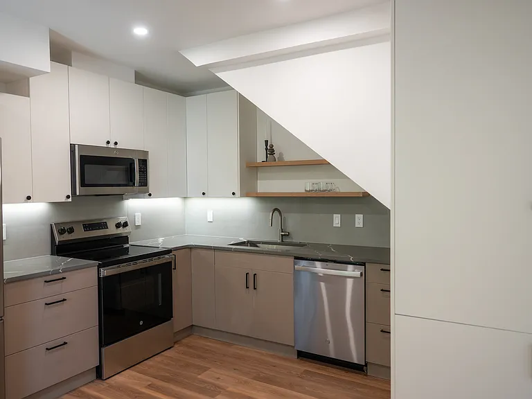 The Roe at Manayunk Apartments and Townhomes — Photo 138